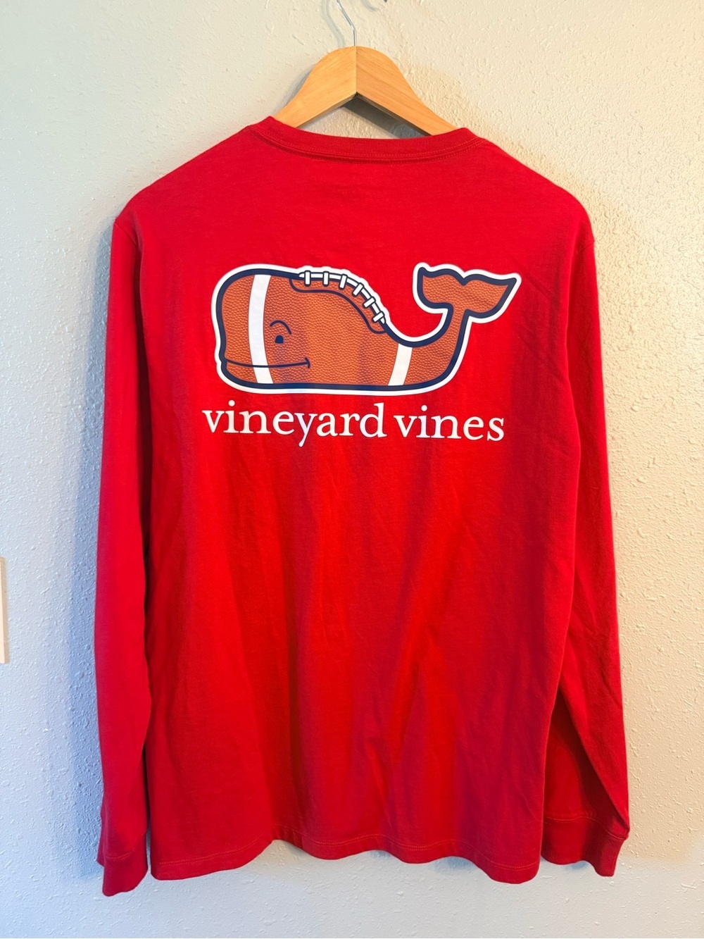 NWOT Vineyard Vines Football Long Sleeved Tee Size Small